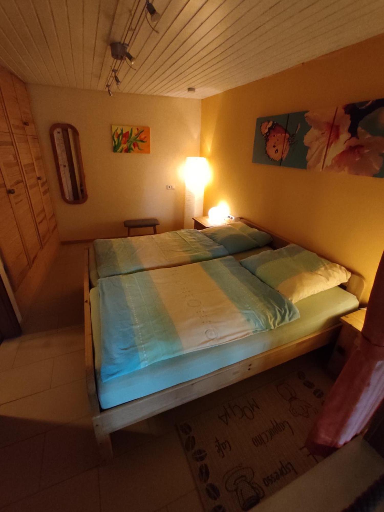 Moselferienweingut Schaefer Apartment Wintrich Bilik gambar