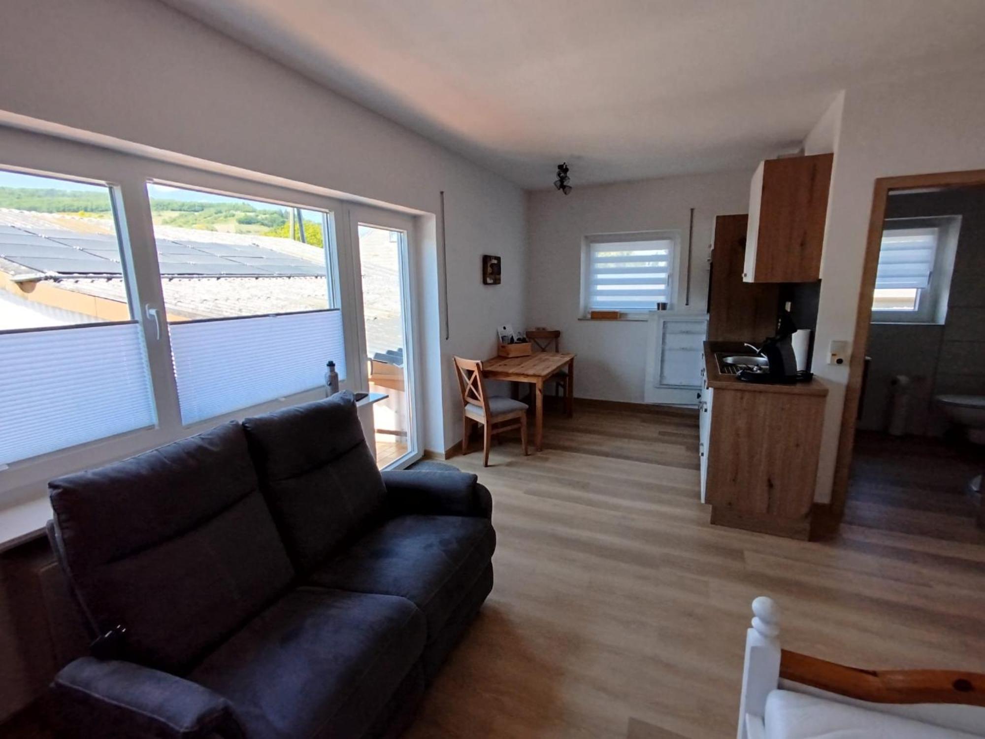 Moselferienweingut Schaefer Apartment Wintrich Bilik gambar